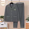 Em estoque Em estoque Novo Estilo Inverno Jacquard Dupla Face Lã Cardigan Gola Alta Pijama Masculino Luxo Leve Manga Longa Roupa de Casa Roupa Externa