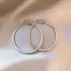 A História de Rose com Brincos Simples de Círculo Dourado Brincos Diários para Mulheres Versáteis Brincos Elegantes da Moda