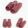 Pantuflas para Mujer, Sandalias Rojas, Elegantes Pantuflas Suaves de Suela Media con Tacón Medio para Madres de Mediana Edad y Mayores y Suegras, Pantuflas para el Hogar y el Baño Resistentes al Aceite