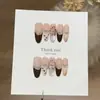 Taoshili [Mariposa Marrón Salvaje] - Elegante y minimalista manicura de otoño/invierno con un degradado de color rosa nude y café lechoso con delicados diseños tallados a mano