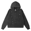 Sudadera con capucha tipo militar color negro carbón desgastado con charreteras y múltiples hebillas metálicas, sudadera de diseño único para hombres y mujeres