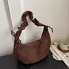 Bolsa transfronteiriça de camurça vintage para mulheres, nova bolsa de ombro para o outono de 2026, estilo nicho para o dia a dia, bolsa transversal plissada estilo bolinho