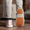 Zapatillas de Casa de Moda para Mujer 2026 Otoño/Invierno Nuevo Estilo Impermeables para Interior Con Felpa Cálida Suela Gruesa de Piso Zapatillas de Algodón para Hombre