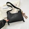 Moda retrô simples elegante cor sólida bolsa de ombro para mulheres 2023 Inverno nova sacola de todos os idiomas