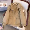Chaqueta Corta Verde de Invierno con Capucha de Algodón para Mujer 2026 Nuevo Estilo Coreano Holgada Pequeña Chaqueta Acolchada Abrigo de Algodón Ropa de Abrigo