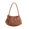 Bolso Bandolera Informal Casual Estampado de Leopardo Bolso Dumpling para Mujer Otoño 2025 Nuevo Bolso de Hombro Elegante de Gama Alta de Nicho de Moda