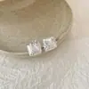 Pendientes Únicos y Sofisticados de Estilo Minimalista, Pequeños y Elegantes, Simples y Modernos, Versátiles Clips para Orejas/Aretes Cuadrados de Saturno