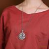 Nuevo collar con colgante hueco de loto de carpa, vintage, antiguo, personalidad, para hombres y mujeres, collar con colgante, cadena larga cepillada, moda