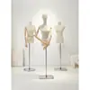 Tienda de Ropa Modelo Femenino Estante Vestido de Novia Ventana Maniquí Falso Modelo Femenino de Medio Cuerpo Accesorios Soporte de Exhibición Cuerpo Completo