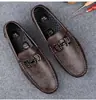 Mocasines de Otoño de Alta Gama para Hombre, Estilo Moderno, Transpirables, Antideslizantes, Mocasines de Cuero Genuino para Hombre, Suela Suave, Superficie Suave, Zapatos Casuales