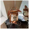 Bolsa de Mão Retrô Transfronteiriça, Bolsa Saco Costurada, Nova Bolsa de Ombro Color-Blocking da Moda Tendência, Bolsa Transversal de Alta Qualidade para o Dia a Dia