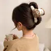 Pinza de garra de felpa para otoño e invierno, estilo elegante, para cabello fino en la nuca, pinza para el cabello de tamaño mediano para mujer, accesorio para el cabello tipo pinza de tiburón
