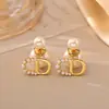 Pendientes de Perla con Forma de Nariz de Cerdo y Letra de Gama Alta, una Pieza Versátil que se Puede Usar de Dos Maneras, con un Sentido de Sofisticación, Pendientes de Moda y Exquisitos, Accesorios de Estilo Trendy de Celebridad de Internet