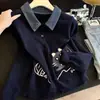 2026 Moda Juvenil Cárdigan de Punto Patchwork de Mezclilla Nuevo Elegante Bordado Cuello Solapa Abrigo Corto Suéter