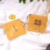 Lingyin se especializa en Bolsas de Dinero, Bolsas con Cremallera, Bolsas Vacías, Bolsas para Incienso, Bolsas de la Suerte, Bolsitas, Bolsas para Joyería, Bolsas de Regalo, Productos Culturales y Creativos, y Artículos para Templos