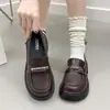 Mocasines de mujer, zapatos pequeños de cuero, slip-ons que aumentan la altura, zapatos planos retro, nueva moda 2026, primavera y otoño, estilo británico, suela gruesa