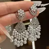 Brincos de Franja com Pérola em Gota d'Água, Cravejados com Diamantes e Agulha de Prata, Luxo Acessível, Brincos Requintados de Alta Qualidade, Brincos Estilo Palácio Retrô Francês