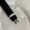 Anel de Metal Pequena Flor com Pétalas Múltiplas Inspirado em Design para Mulheres, Brincos Estilosos e Modernos da Moda Ins para o Dia a Dia