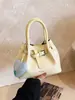 Bolsa de Mão Estilo Simples e Fresco para Mulheres 2026 Nova Moda Bolsa de Ombro Personalidade Tendência Bolsa Transversal