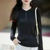 Camiseta de Algodón de Manga Larga Nueva de Otoño para Mujer Cuello Alto Capa Interior Botones Corte Ajustado Camiseta Base Top Otoño/Invierno Venta al por Mayor