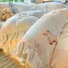 Conjunto de Cama de Inverno Classe A Luxo Leve Lã de Leite Renda Estilo Colcha Conjunto de Quatro Peças Capa de Edredom Renda Colcha Conjunto de Três Peças Conjunto de Roupa de Cama 3