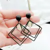 Pendientes de Plata 925 con Cierre de Mariposa Estilo Frío Ins Pendientes Geométricos de Moda Versátiles Rombo Calado Cuadrado Metálico para Mujeres