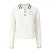 Outono de 2026 Novo Moda Versátil Estilo College Tricô com Design Torcido Gola Polo Top para Mulheres
