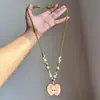 Collar de Cerámica Rosa con Manzana y Cuentas Tejidas para Mujer Colgante de Diseño Nicho Cadena de Clavícula Colorida Cadena Personalizada para Suéter