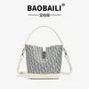 Bolsa Saco com Bordado de Monograma, Bolsa de Mão Versátil para Mulheres, Novo Estilo Vintage 2026, Sensação de Luxo, Bolsa de Mão, Bolsa de Ombro, Bolsa Transversal