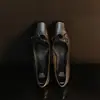 Sapatos Femininos de Bico Raso Estilo Novo Outono 2026 com Laço, Bico Quadrado, Salto Quadrado, Calce Fácil Confortável para o Dia a Dia, Couro Completo por Dentro e por Fora
