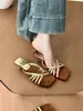 Sandálias de Plataforma Quadradas de Camurça Slim-Fit Retro Tendência para Mulheres, Verão 2026, Sandálias de Salto Grosso para o Dia a Dia