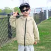 Chaqueta de Protección Solar para Niños para Verano al Aire Libre Protección UV, Chaqueta Ligera Transpirable con Capucha Color Block con Cremallera para Niños y Niñas