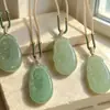Collar de paz de jade aventurina en color aqua claro con diseño de nube auspiciosa, Buda Guanyin, flor de peonía, mariposa, cadena para clavícula, adorno de jade