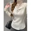 Top de punto con volantes, encaje suave estilo francés y cuello en V para mujer, dulce y estilizado, adecuado para principios de primavera como capa base