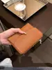Cartera de Monedas de Diseño Único para Mujer 2025 Nuevo Estilo de Moda Bolso de Mano Versátil Bolso Pequeño Cartera Corta Simple Casual