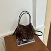 Bolsa de Ombro/Axila Estilo Balde Transfronteiriço Japonês e Coreano Exquisita Outono 2026 Nova Versátil Grande Capacidade Nicho para o Dia a Dia