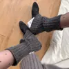 Meias Separadas Outono e Inverno Novo Design Ins Larga Preguiçosa Meias Empilhadas Meninas Populares Empilhadas para Usar Quente Grossa Malha de Agulha