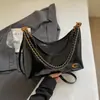 Bolso de Hombro con Cadena de Gran Capacidad, Sencillo y Elegante, para Debajo del Brazo, Nuevo 2025, Cuero Vintage con Cera de Aceite, Bolso Cruzado para Viajes, Transfronterizo