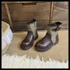 Botas Martin infantis, nova coleção outono/inverno 2026, botas de couro estilo britânico retrô para meninas, com sola macia, botas de moda versáteis de cano médio