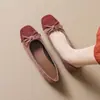 Zapatos de Salón Planos de Gamuza Estilo Suave Punta Cuadrada con Lazo Boca Baja para Mujer Modelo Nuevo 2026 Zapatos de Ballet Planos Slip-On Estilo Abuela