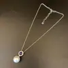 Colección de Joyería Vintage de Qingdao, Moda de Lujo Ligero de Nicho de Alta Gama, Accesorios de Mano Versátiles Estilo Palacio para Mujeres