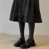 Primavera 2026 Novo Estilo Moeda de Ouro Pequena Estilo Britânico Retrô Versátil Confortável Bico Redondo Sapatos JK de Couro com Salto Grosso para Mulheres
