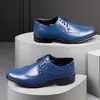 Zapatos de Piel para Hombre Estilo Brogue Británico Coreano Casual de Negocios Formales Tallas Grandes Zapatos de Hombre Estudio Fotográfico Foto Padrinos y Zapatos del Novio