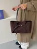 Bolsa vintage transfronteiriça fosca de grande capacidade, nova bolsa de ombro e axila de camurça outono e inverno 2026, bolsa de mão tote bag