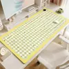 Alfombrilla de ratón calefactable de color crema, calentador de escritorio extragrande, diseño elegante para chicas, adecuada para escritorios de computadora de oficina, proporciona calor para las manos en invierno