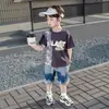 2026 Nuevo Traje de Manga Corta para Niños Estilo Verano Ropa Exterior Casual Tie-Dye Mezclilla Cuello Redondo Manga Corta Conjunto de Dos Piezas Moderno