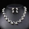 Europeu e Americano de comércio exterior novo colar de pérolas brincos de duas peças das mulheres de luxo leve nicho all-match camisola cadeia clavícula cadeia liga