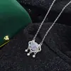 Colar Pingente Lock da Paz Bingyu em Prata Pura S999 para Mulheres, Corrente Delicada e Elegante para Clavícula, Gargantilha Estilo Antigo Azul Gelo Triturado