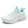 Nuevos zapatos deportivos transfronterizos de Amazon para hombres y parejas, zapatillas de correr ligeras de tejido fly-knit, zapatos para caminar de suela blanda para exportación de comercio exterior