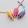 Venta al por mayor de fábrica juguete para gatos bola de sisal con pluma resistente a los arañazos resistente a las mordeduras molar resistente a las mordeduras auto-Hi aliviando sonido congestionado bola de gato divertida